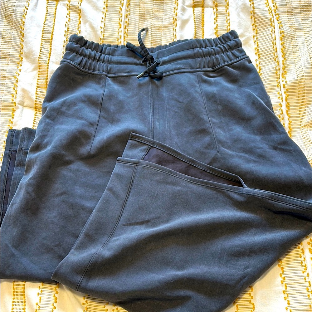 Lululemon softstreme wide leg sweats